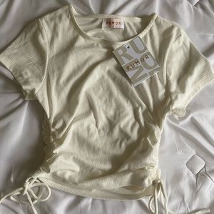 Cream sinched tie tee